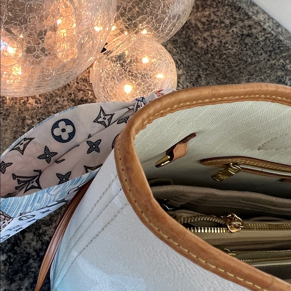 Louis Vuitton Monogram Giant Neverfull MM Gradient By The Pool Tote - Picture 7 of 16